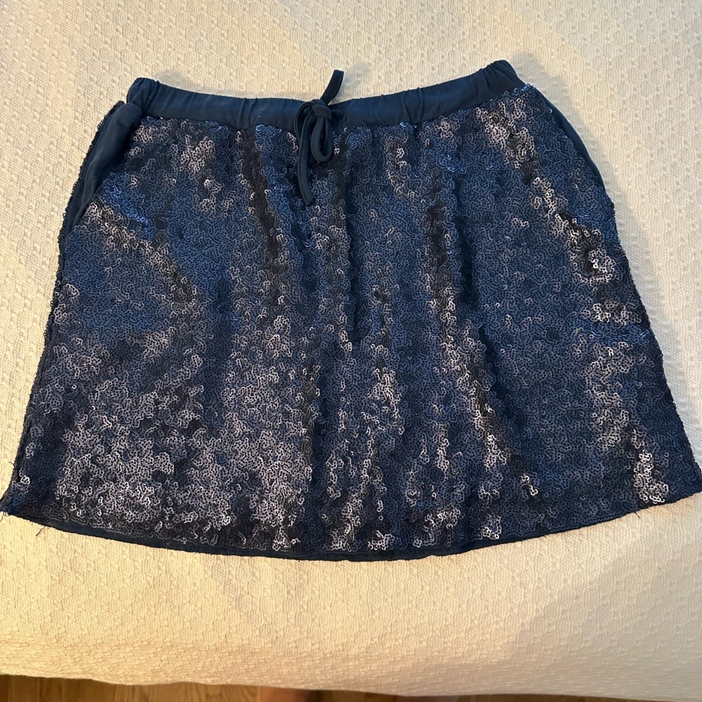 Brand new girls navy sequin peek skirt size 10 perfect for any occasion